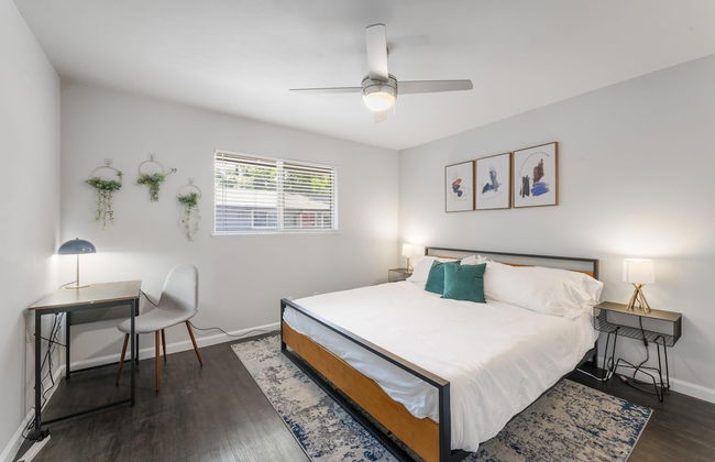 Prime Soco Chic 2BR King Suite w Pool Parking - Foto 2