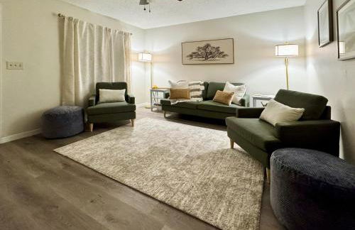 WiFi - Pet Friendly - Laundry - Short - Long Term - Foto 7