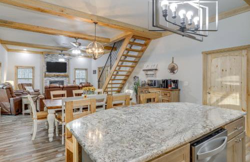 Greers Ferry Lake Access and Deck Group Getaway! - Foto 7