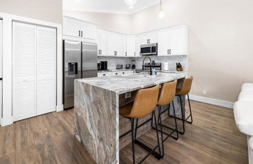 Alluring Luxury Oasis, Modern Comfort & Relaxation - Foto 13