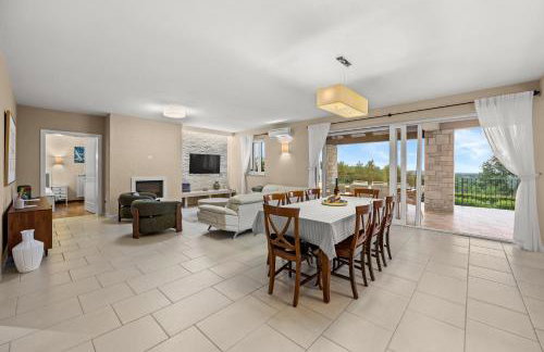 Villa Sterpazzi near Poreč with heated private pool, sea view, jacuzzi and sauna - Foto 24