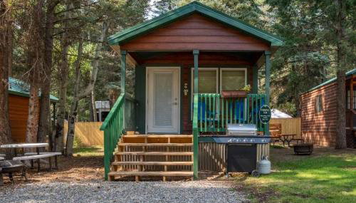 The Shooting Star Cabin #11 at Blue Spruce RV Park & Cabins - Foto 3