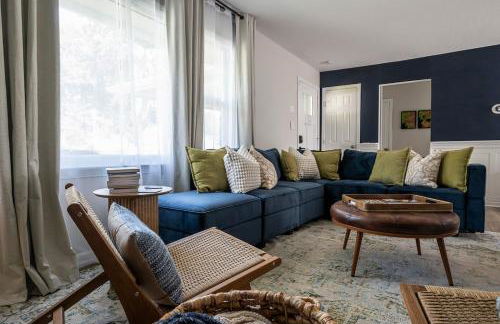 Modern Luxe 3B2B - Hot Tub - Game Room - EV Charger - Walk to Downtown LS - Foto 33