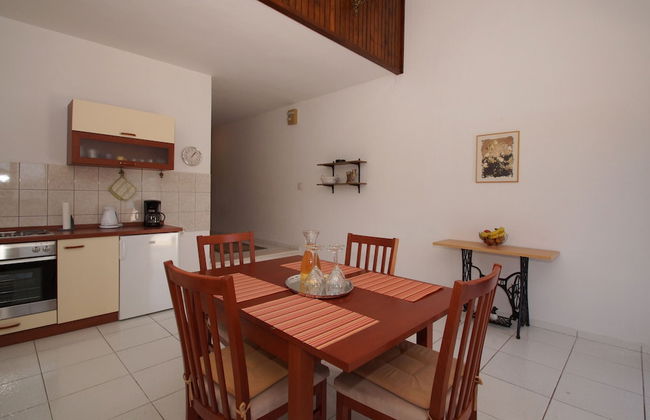 South Island Apartments - Photo 13