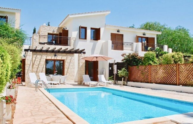Beautiful 2 Bedroom Villa Proteus HG29 with private pool and pretty golf course views, Short walk to resort village square on Aphrodite Hills - Foto 1