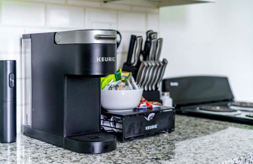 Jungle House Columbus Downtown Free Parking Sleeps 6 - Steps to Convention Center & Nationwide Arena - 1BR Short North Luxury Home - Over 5,800 Five Star Stays - Foto 28