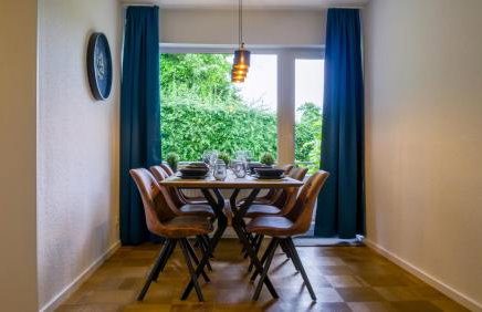 Groß, Modern, Zentrumsnah mit Parkplatz und Garten - Photo 17