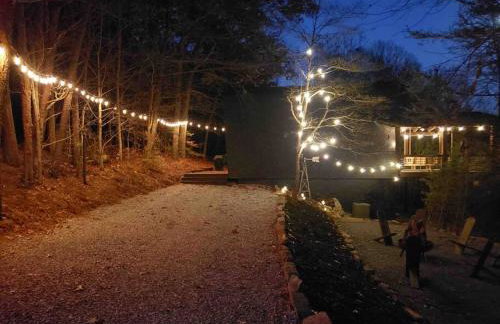 Modern Cabin with View, Pet-Friendly, Close to town - Foto 8