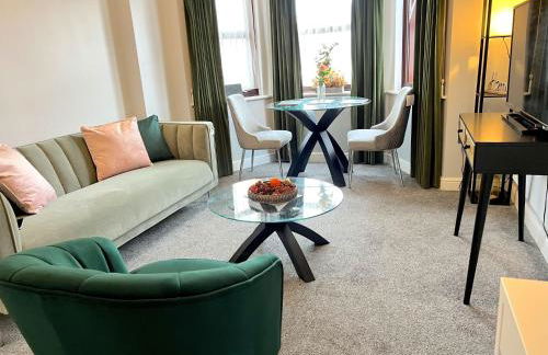 18PG Dreams Unlimited - Budget Flat w free parking - Slough Windsor Heathrow - Foto 34