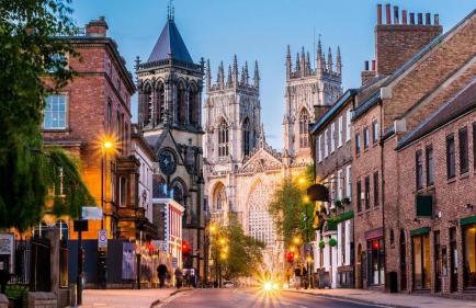 Large 4 bedroom home in Boston Spa village In-between York, Harrogate and Leeds, Sleeps 9 - Foto 27