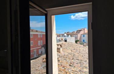 Studio dans une tour mythique à port grimaud - Foto 15