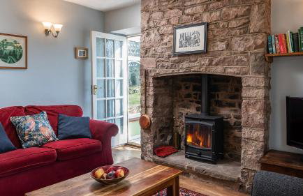 Keeper's Cottage - Photo 7