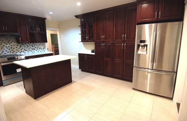 LUXE Retreat at 8050 Kaymar Dr. - Photo 35