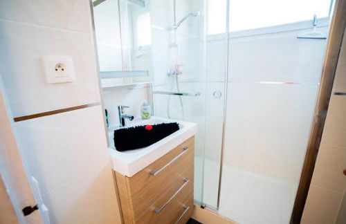 LE CALDERINI APPART - Face PLAGE WIFI et PARK Gratuit CALME - Résid Le Surcouf -TOP PROS SERVICESConciergerie La Grande Motte - Foto 16