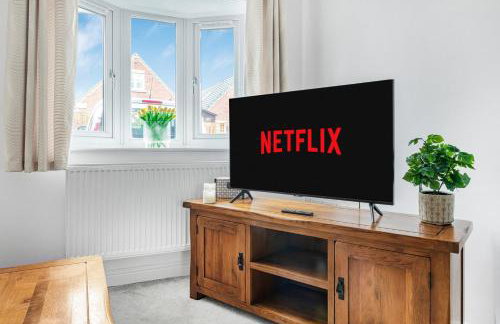 3BR Home with Garden & Free Parking - Foto 22