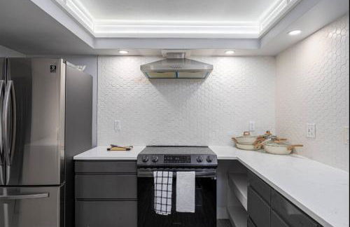 Secluded Gem w-Movie Theater Near Soccer Stadium - Foto 6