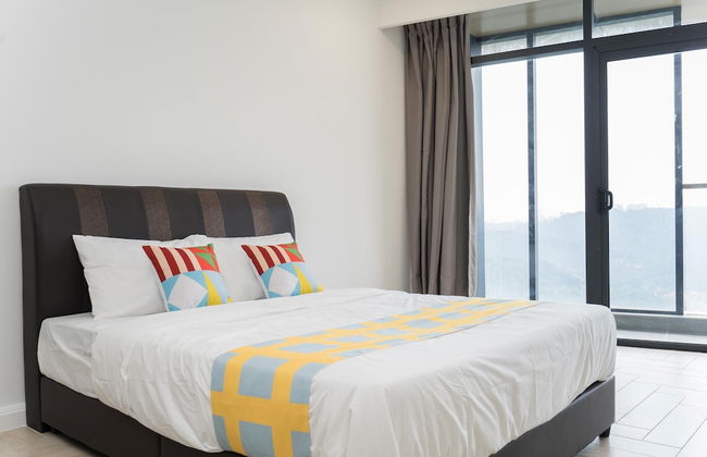 OYO Home 44050 Essential Studio Empire Marriot - Photo 1