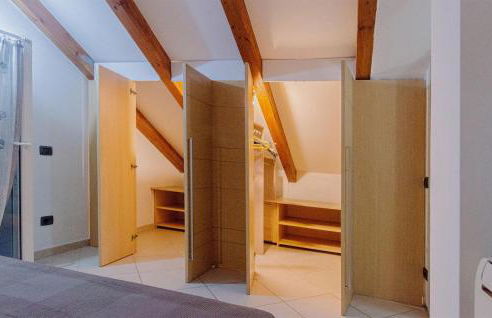 2 Bedroom Cozy Home In Cisano Sul Neva - Foto 15