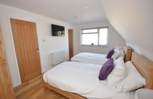 Coots - beautiful property in the heart of Wroxham sits on the waterside - Photo 15