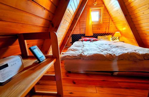 Chatka Baby Jagi - Domek z balią i kominkiem w lesie pośród jezior - Foto 29