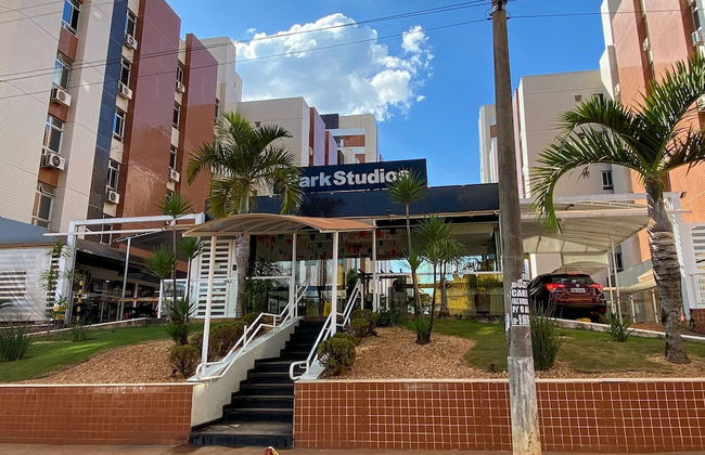 360 Park Studios by Ozped - Photo 1