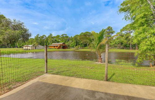 Cozy Palm City Home on 5-Acre Working Farm - Foto 21