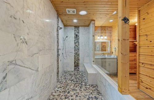 Cabin For Two Near Helen w Spa Amenities - Foto 22