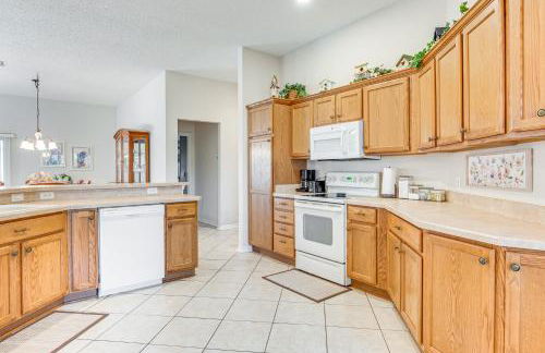 2 Mi to Lake Sumter Landing Spacious Golf Retreat - Foto 10