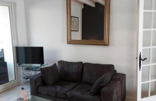 Maison avec Piscine Privée et Wifi en Dordogne - FR-1-616-501 - Foto 21