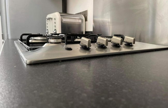 2 Bed Self Contained Apartment Wrexham - Photo 10