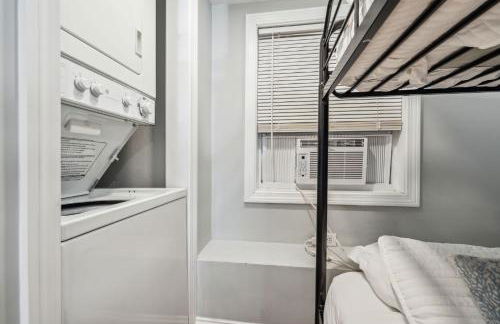 Beachfront Parking Salisbury Beach Retreat - Foto 21