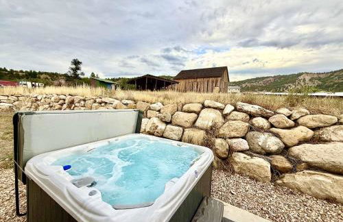 Updated townhouse just minutes from Zion with hot tub - Foto 5