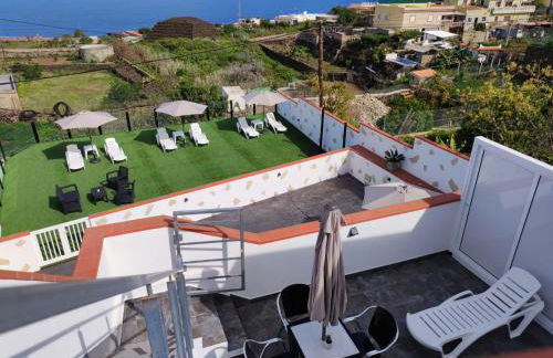 CASA PIRÁMIDE 2. Terraza WiFi y Parking Privado - Foto 23