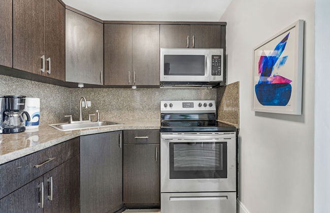 Waterfront Studio Condo in the Heart of Miami - Skyline & Bay Views - Foto 32