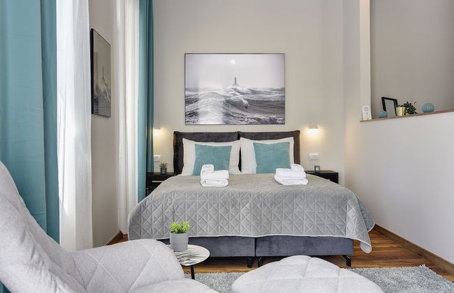 D&A Central Luxury Apartments - Photo 15