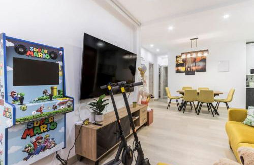 LUJO Parking, Proyector, Maquinita y Patinetes - Foto 6