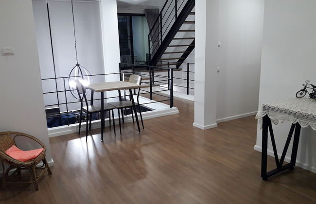 New Loft Modern Home - Photo 9