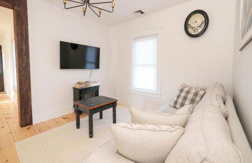 Very Cozy, 2 Bedroom Farmhouse Apartment 2nd FL - Foto 26