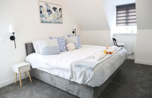 Elegant & Serene 3-BR Retreat Minutes from Heathrow Airport-London- Slough central-Legoland-Ascot-Windsor for Contractors-Families-Relocators-Businesses - Foto 54