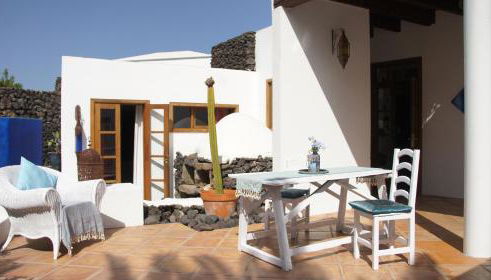 Stylish house in a real Finca with private garden - Photo 2