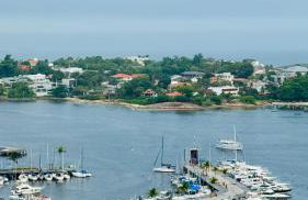 Praia do Canto Apart Hotel - Quarto sala e varanda - Foto 15