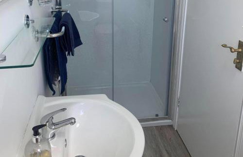 2-Bed Cottage Sleeps 5 - Pets Ok - Free Parking - Foto 5