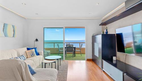 Frontline Beach Apt with Terrace - Foto 3