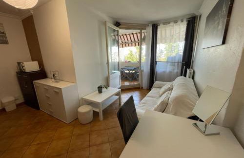 Chambre Privée en colocation dans un appartement Vaulx en Velin Centre - Foto 3