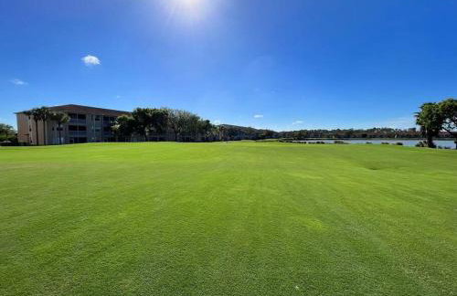 Beautiful 2 bedroom condo w/ Golf Membership Included - Foto 7