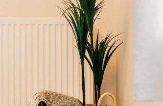 Stylish 2 Bed City Centre Apartment with Parking - Photo 22