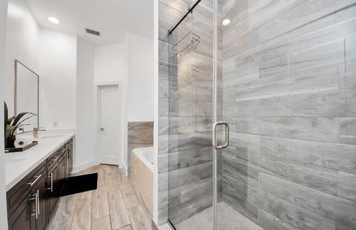 AMAZING ROOFTOP! DOWNTOWN SKYLINE VIEWS!!! SLEEPS 15 - Foto 29