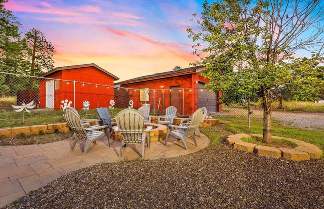 Spacious Canyon Peak Pine View Home Game Room Hot Tub - Photo 58