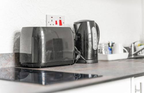 Private Studio in Dudley,Kitchen&Bathroom,Sleeps 1 - Photo 15