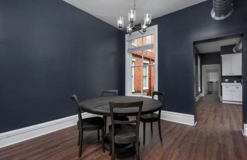 Flats on Front - Riverfront Gem Fast Wi-Fi 2F - Foto 6